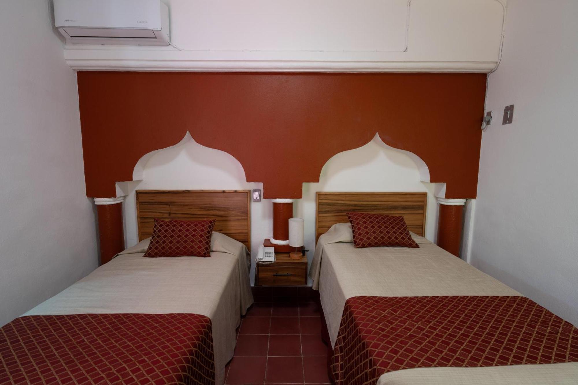 Hotel Encino Malecon Centro Puerto Vallarta Bilik gambar