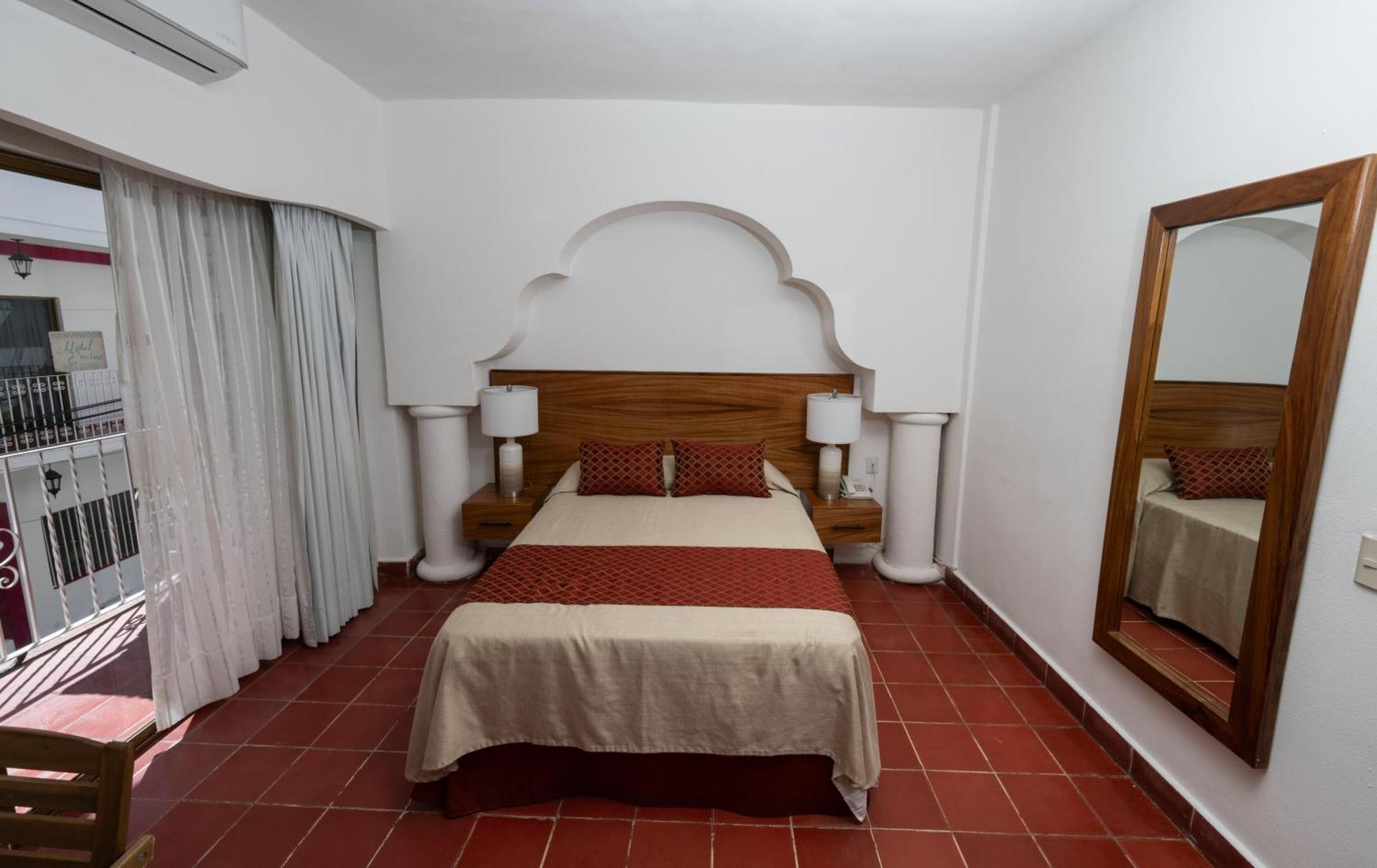 Hotel Encino Malecon Centro Puerto Vallarta Bilik gambar